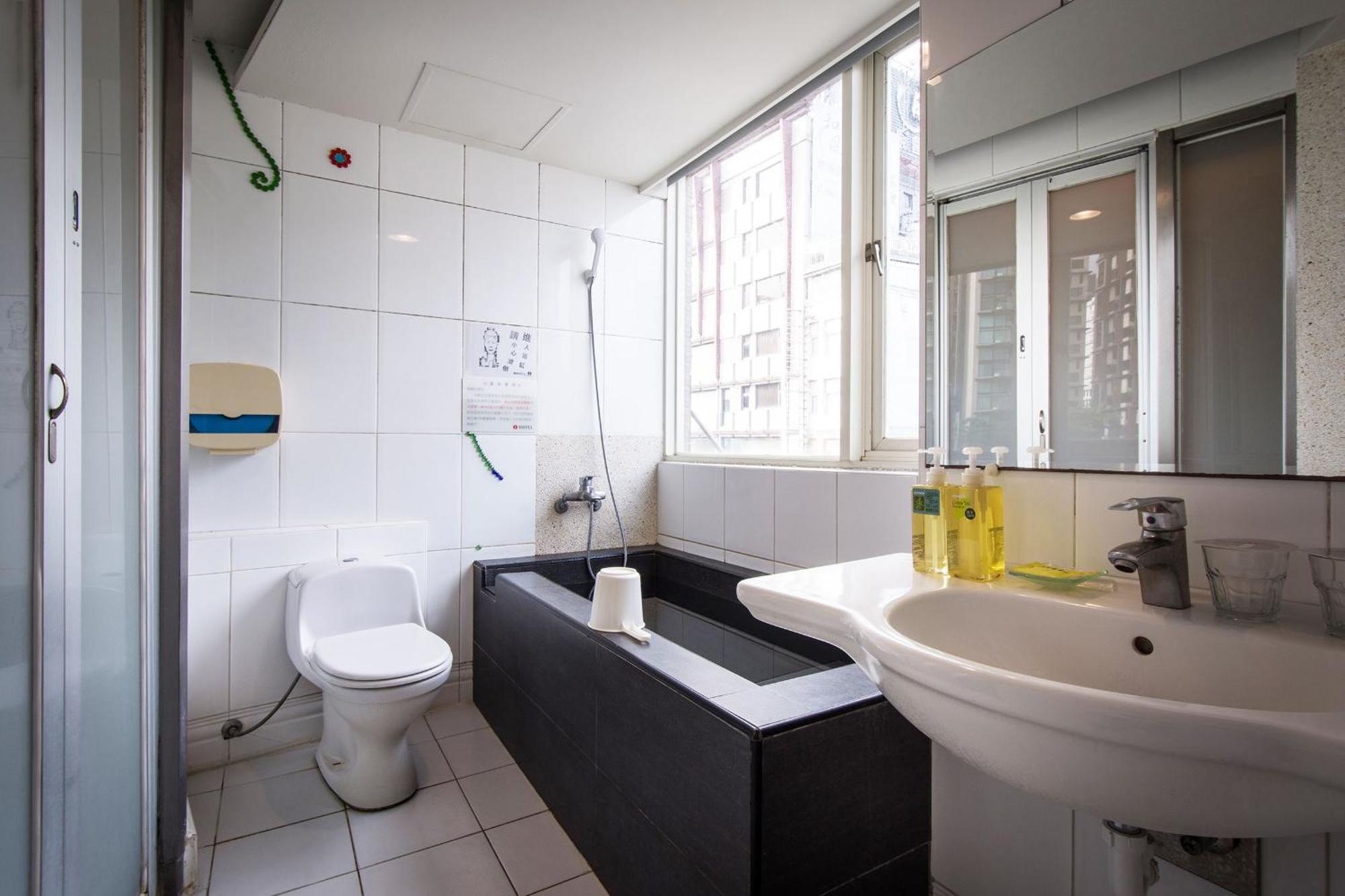 J-Hotel Csiaohszi Kültér fotó