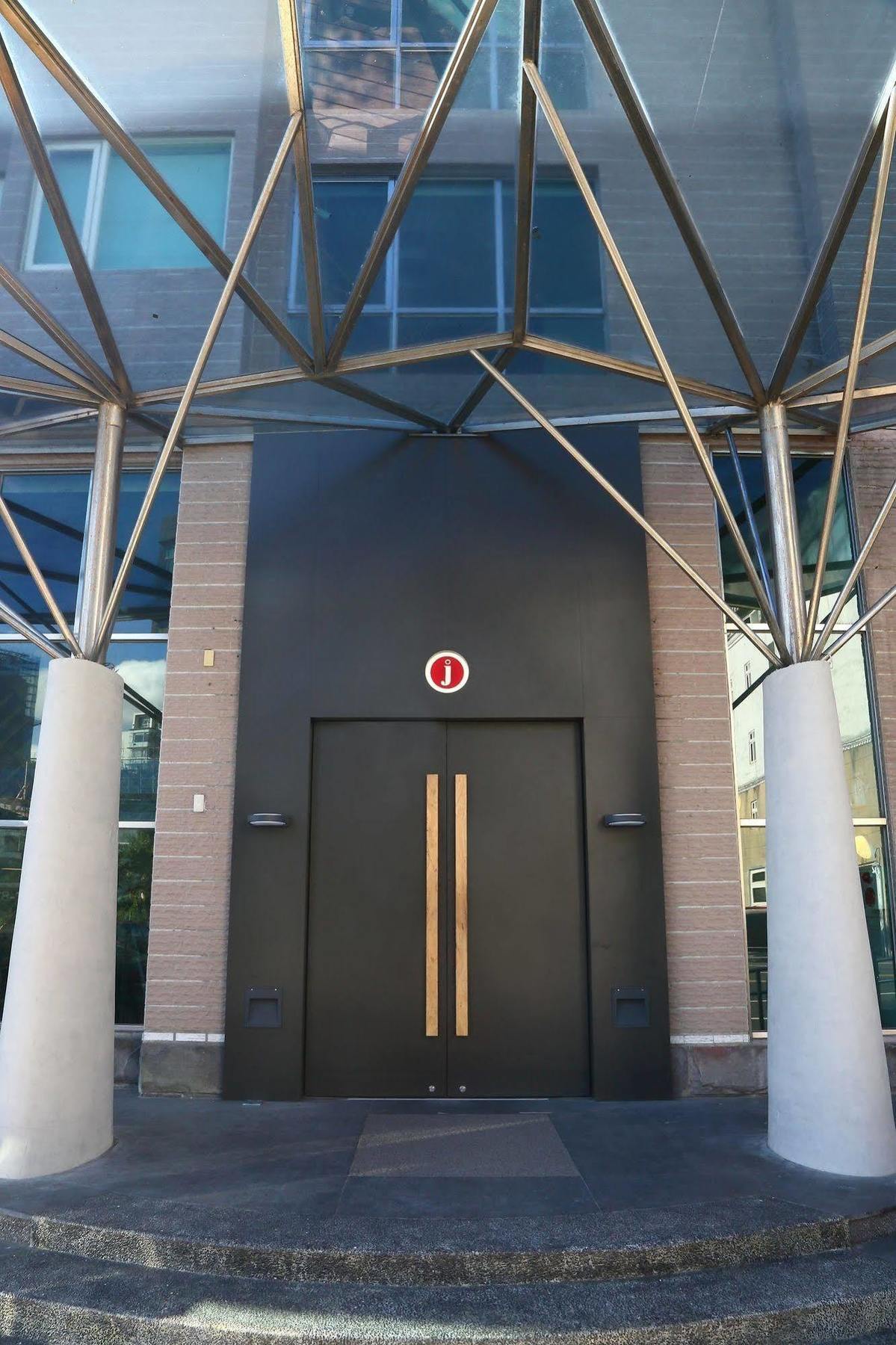 J-Hotel Csiaohszi Kültér fotó